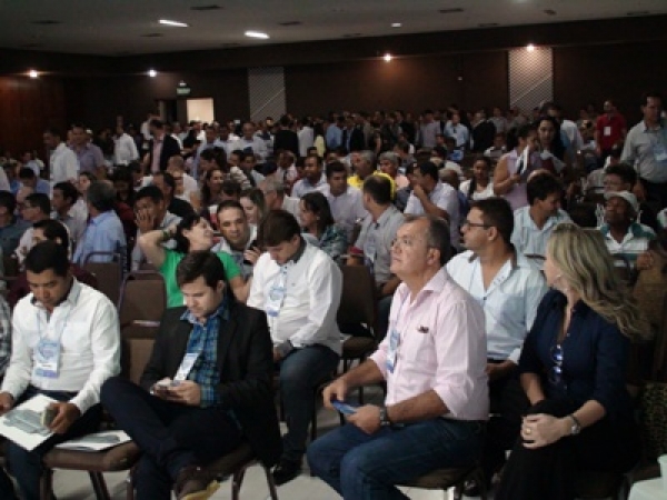 Mais de 800 vereadores participam do 1º Encontro com o governador Pedro Taques